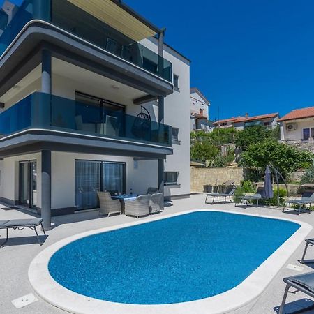 Modern Apartments With Shared Pool Near The Sea Póla Kültér fotó