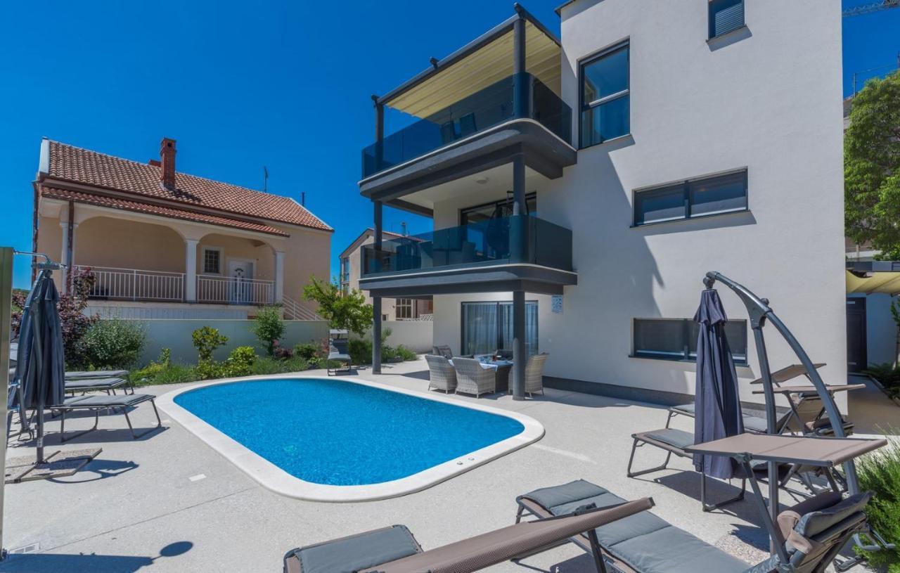 Modern Apartments With Shared Pool Near The Sea Póla Kültér fotó