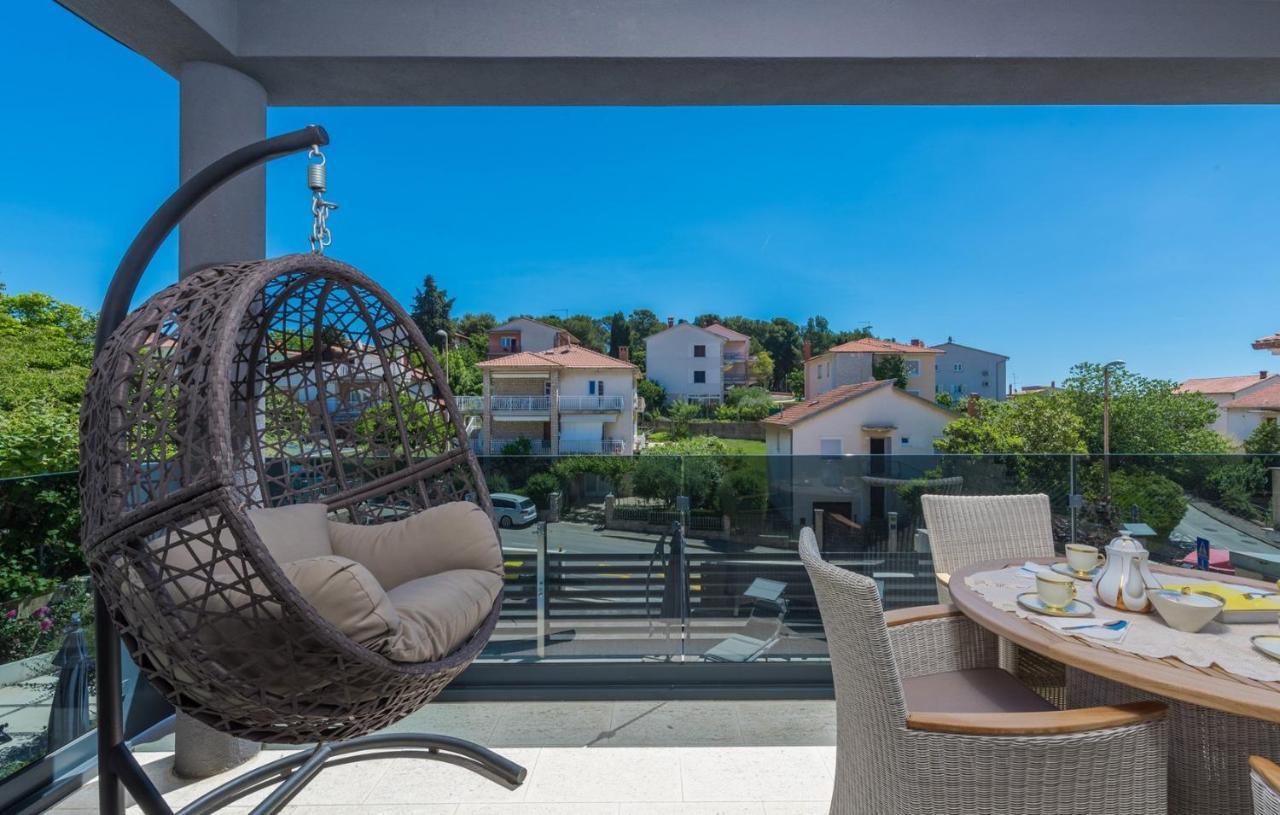 Modern Apartments With Shared Pool Near The Sea Póla Kültér fotó
