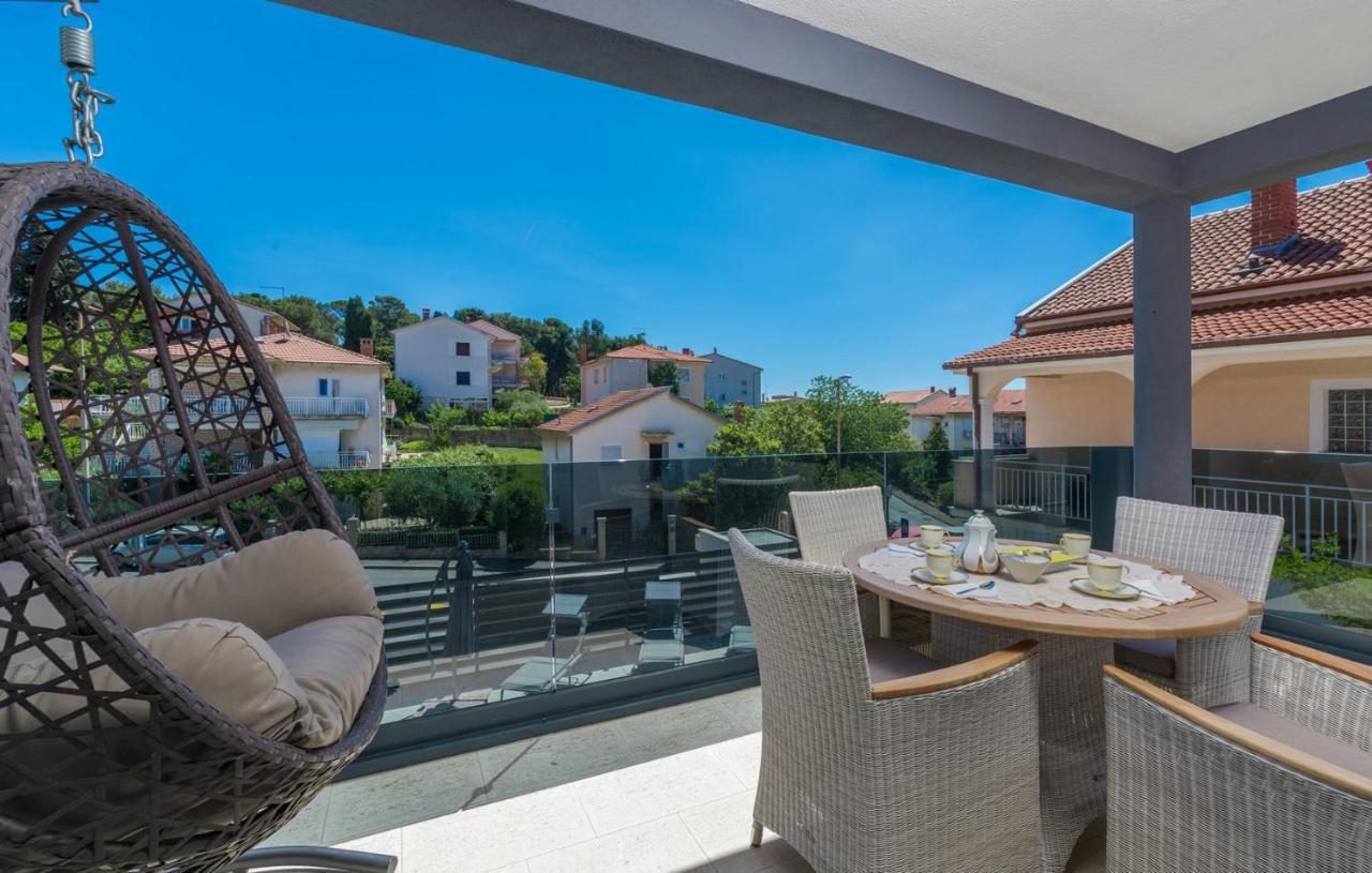 Modern Apartments With Shared Pool Near The Sea Póla Kültér fotó
